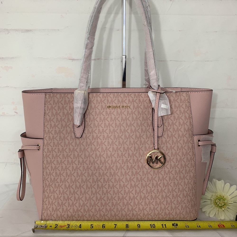 Michael Kors Gilly Large Drawstring Tote - Picture 2 of 8